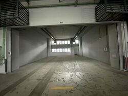 Carros Centre (D25), Factory #460714801